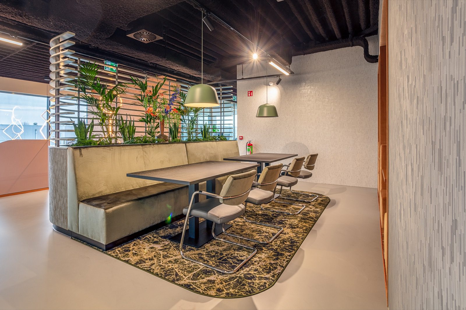 Motion Business Gietvloer – Kleur Seno – Ondergrond Monoliet Betonvloer – Motion Gietvloeren