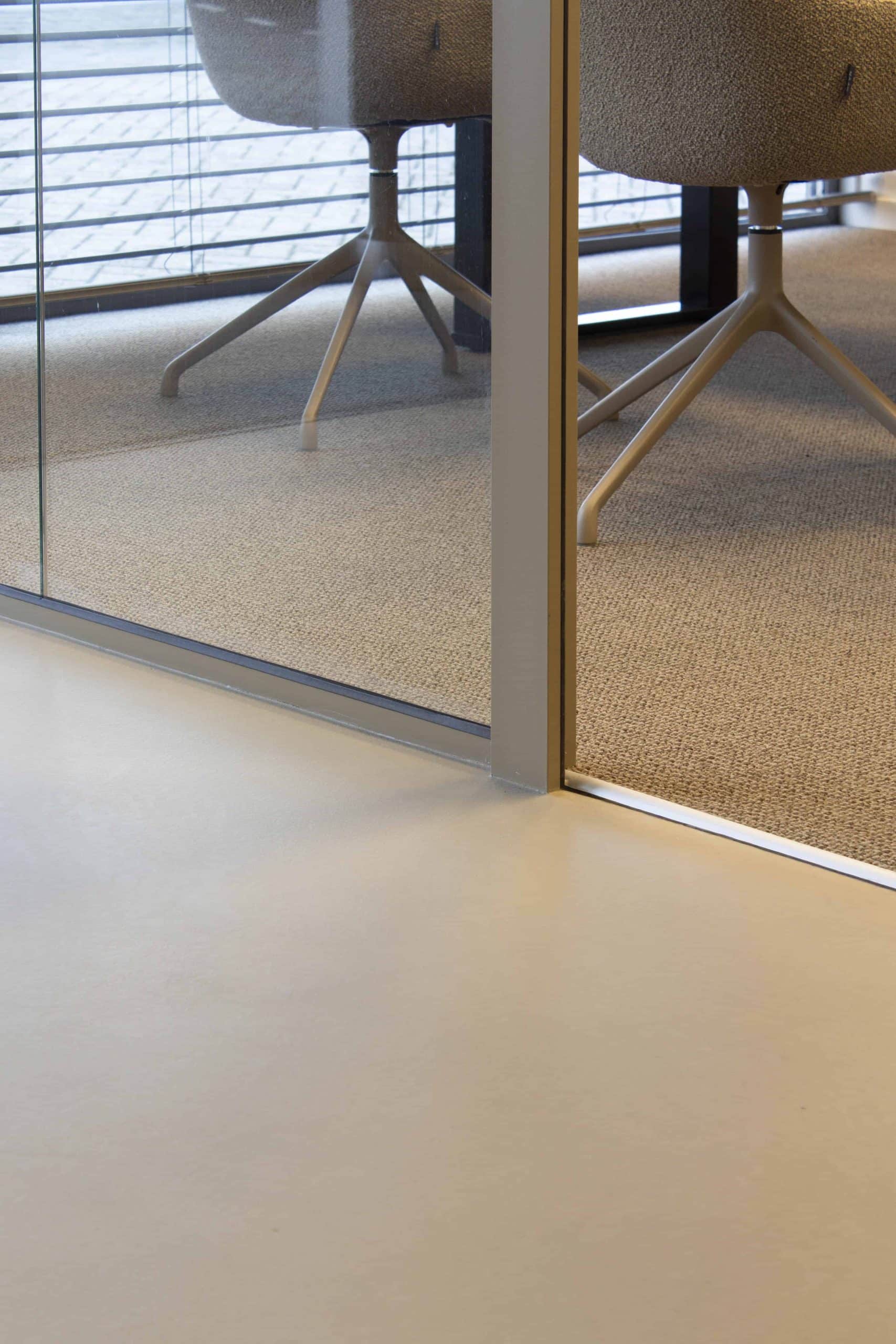 Motion Concrete Quartz – Kleur Cali – Microcementvloer – Motion Gietvloeren