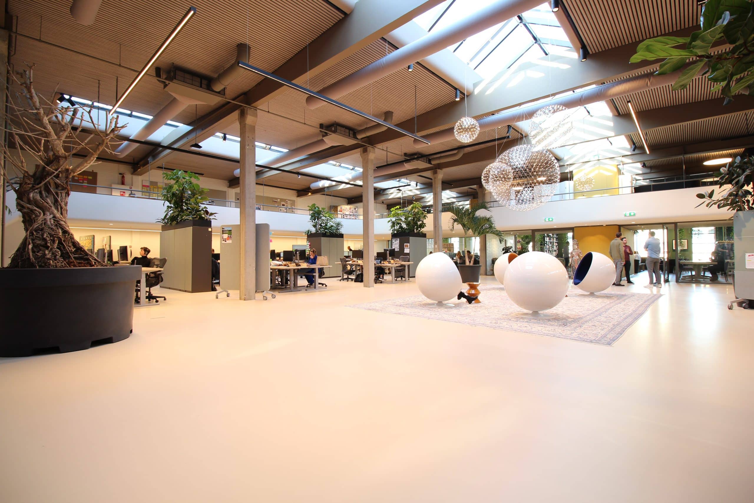 Motion MIX Gietvloer – Secrid den Haag – Kleur Karpiano – Motion Gietvloeren